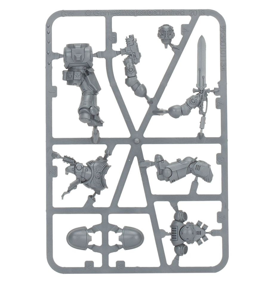 Warhammer 40,000: Space Marines – Primaris Lieutenant with Power Sword