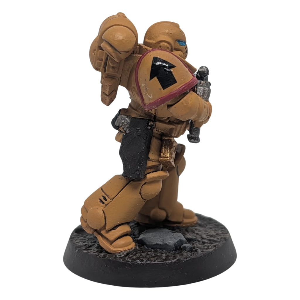 Warhammer Heroes – Imperial Fists Space Marine (Painted)