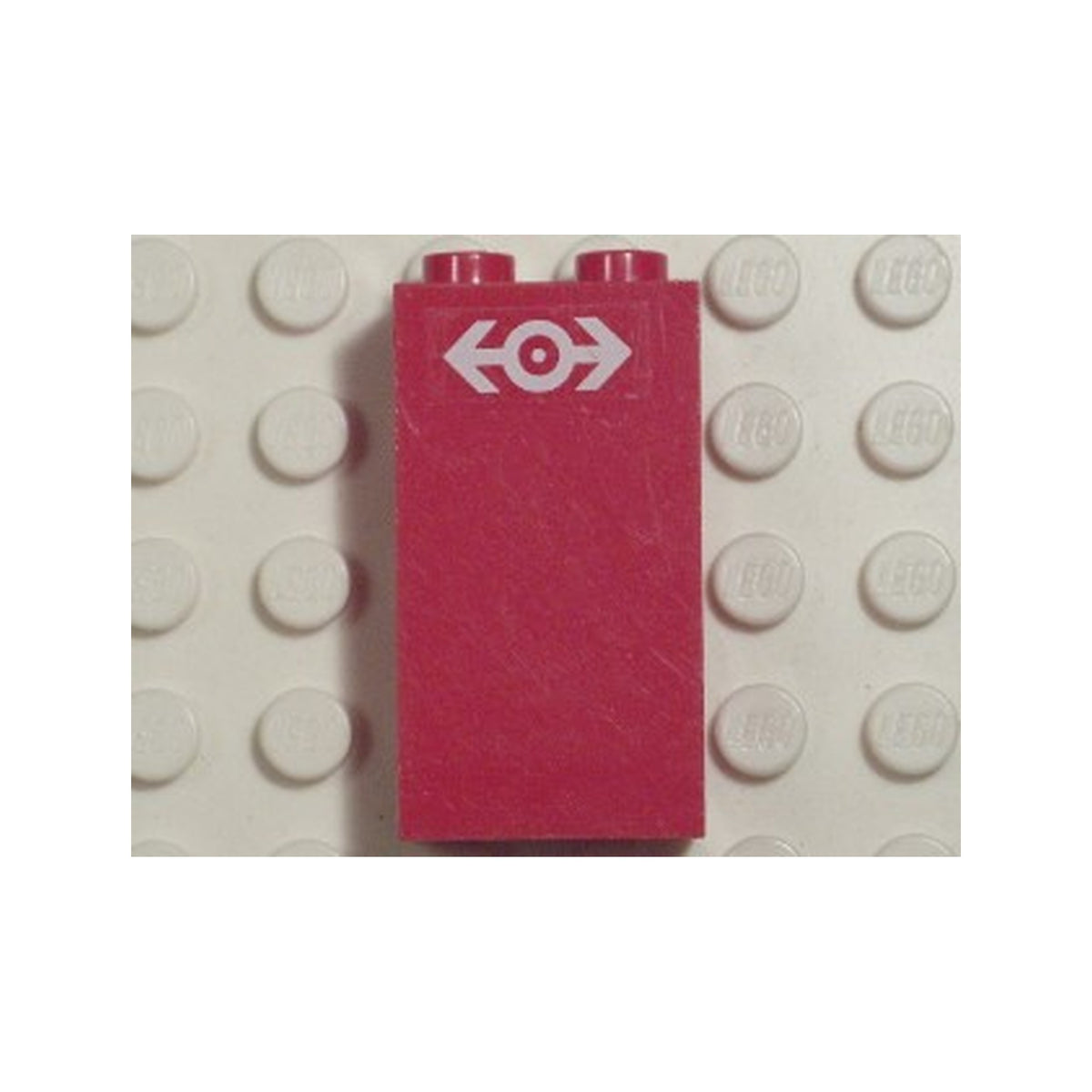 LEGO® Panel 1 x 2 x 3 - Solid Studs with White Train Logo Pattern (Sticker) - Set 4549 2362apb25 rot