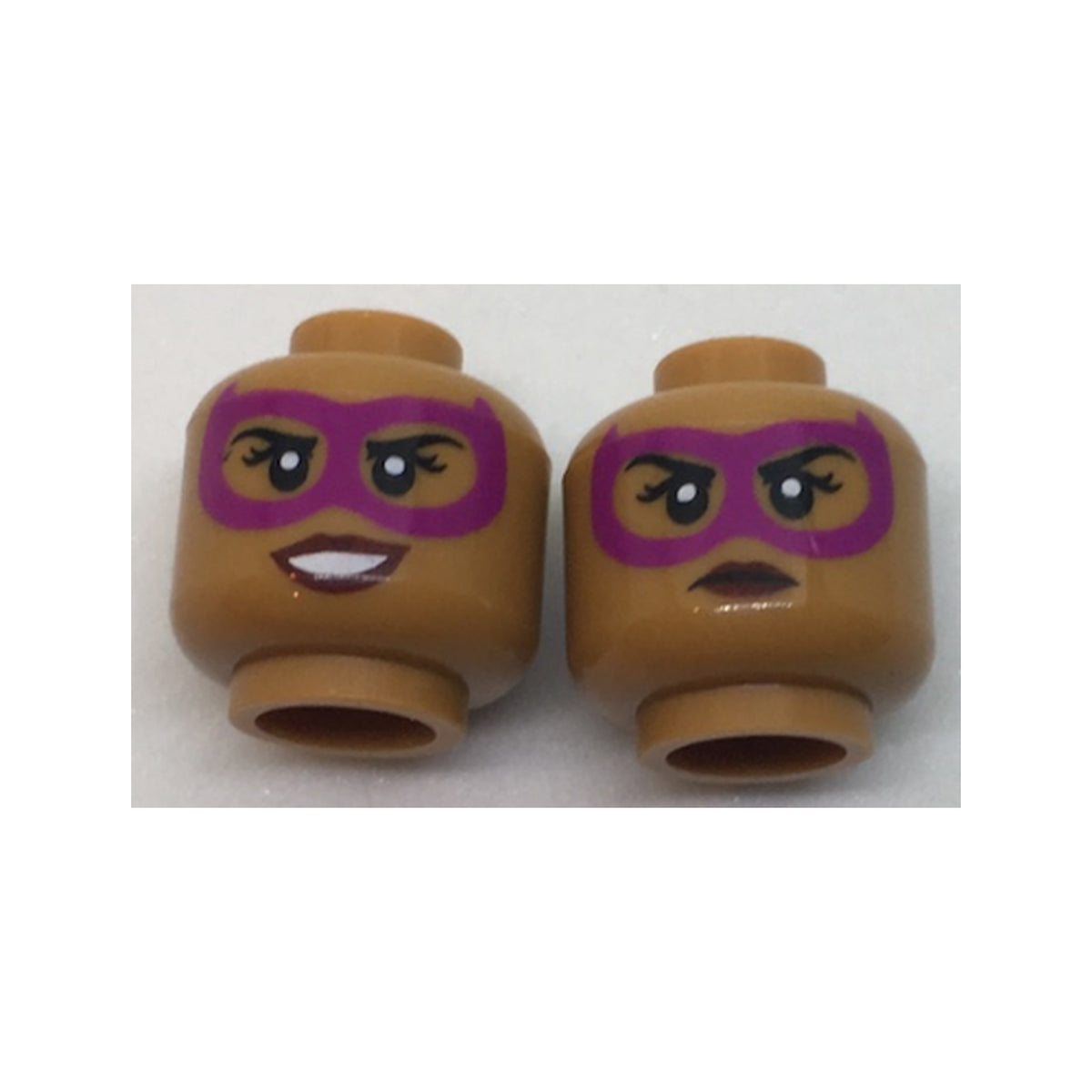 LEGO® Minifigure, Head Dual Sided Female Black Eyebrows and Double Eyelashes, Magenta Domino Mask Pointed, Dark Red Lips, Open Mouth Smile with Teeth / Stern Pattern 3626pb1718 mittelnougat