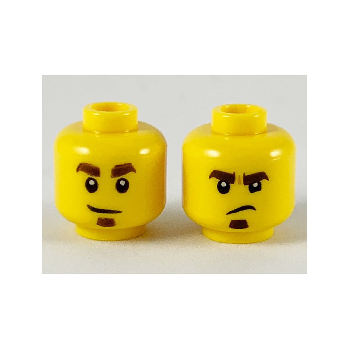 LEGO® Minifigure, Head Dual Sided Dark Brown Eyebrows and Soul Patch, Smirk / Frown Pattern 3626pb2461 gelb
