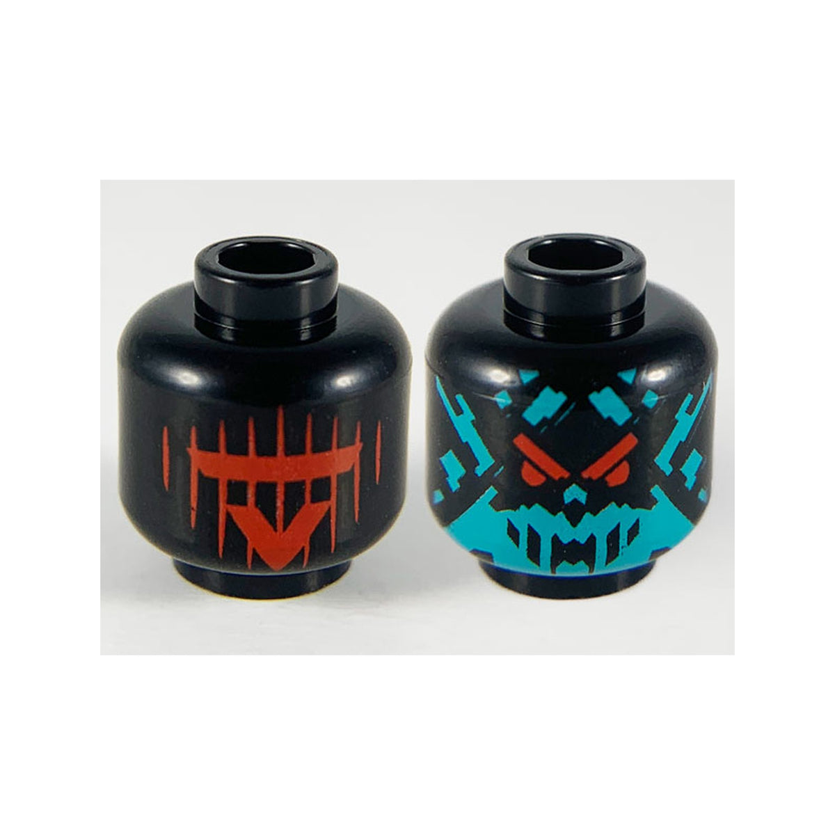 LEGO® Minifigure, Head Dual Sided Alien, Red Visor and 'V' with 9 Vertical Stripes / Dark Turquoise Splotch Face with Red Eyes Pattern 3626pb2528 schwarz