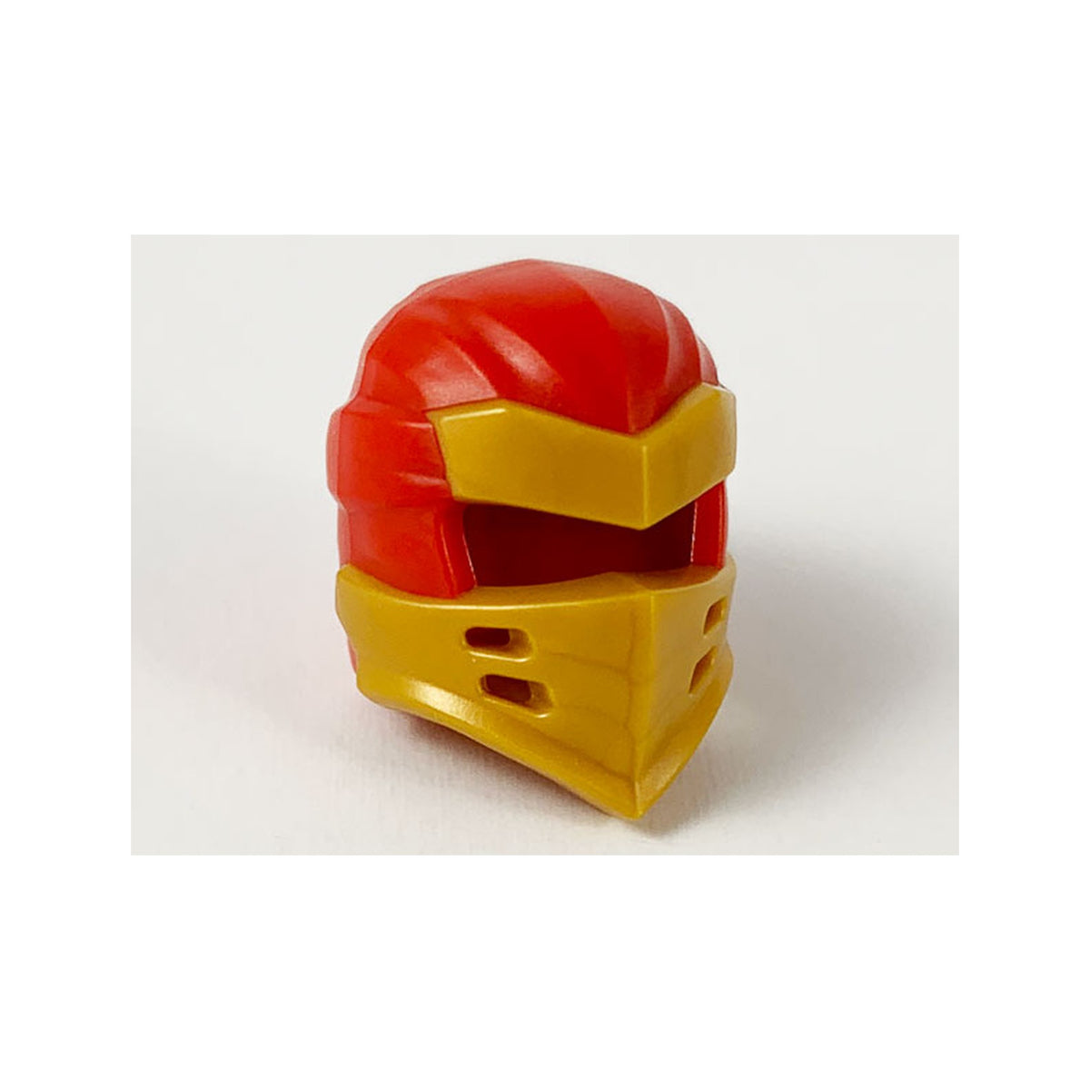 LEGO® Minifigure, Headgear Ninjago Wrap Type 7 with 4 Slits on Front with Molded Pearl Gold Armor Pattern 66953pb04 rot