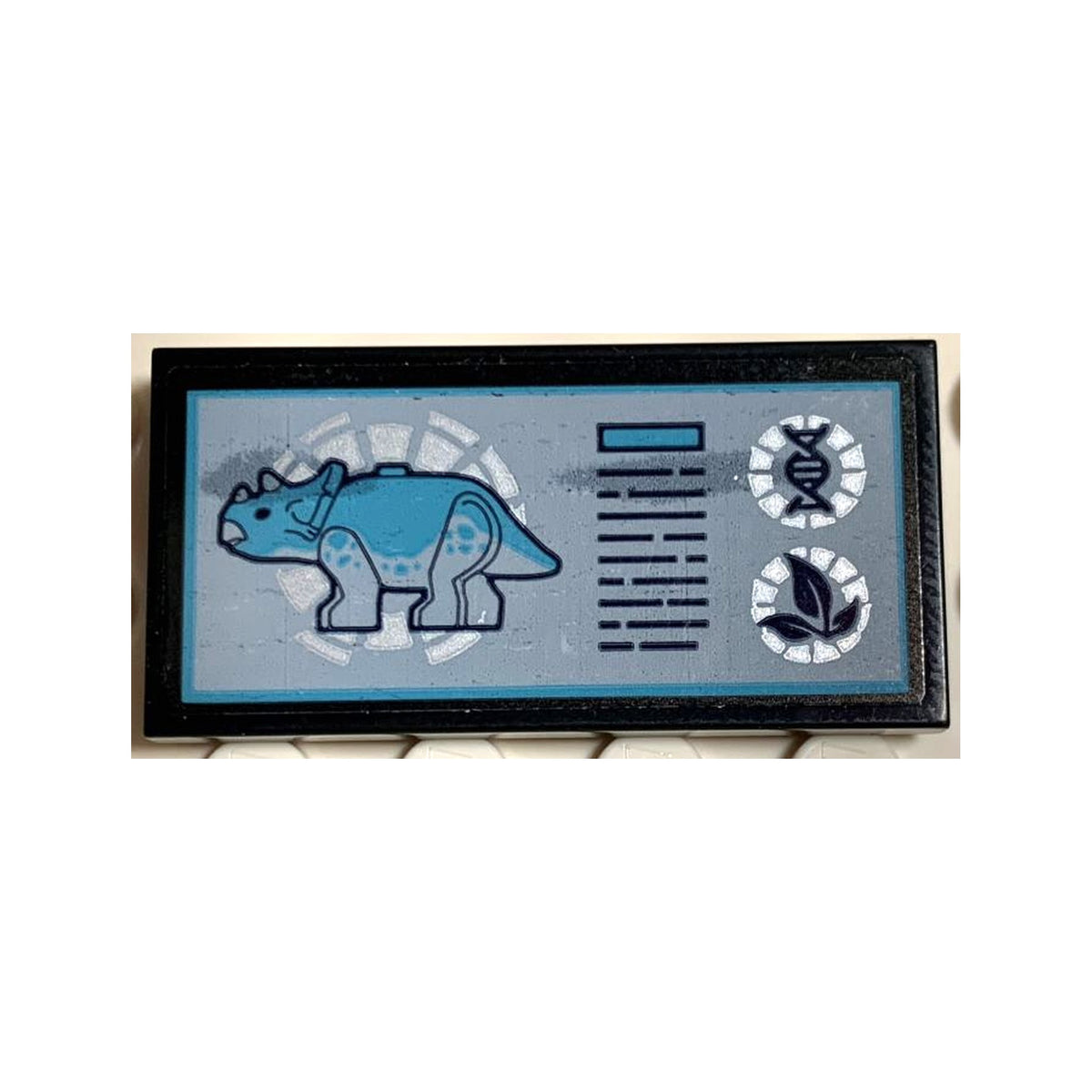 LEGO® Tile 2 x 4 with Triceratops Dinosaur, Leaves and DNA Double Helix Pattern (Sticker) - Set 75939 87079pb1119 schwarz
