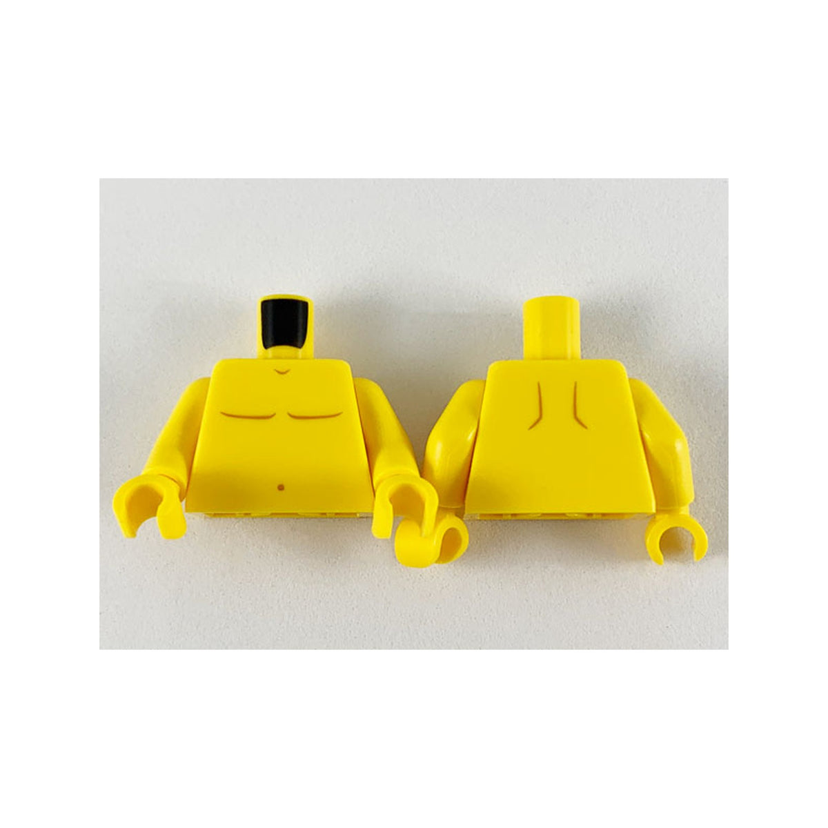 LEGO® Torso Bare Chest with Medium Nougat Muscles Outline and Navel Pattern / Yellow Arms / Yellow Hands 973pb2740c01 gelb