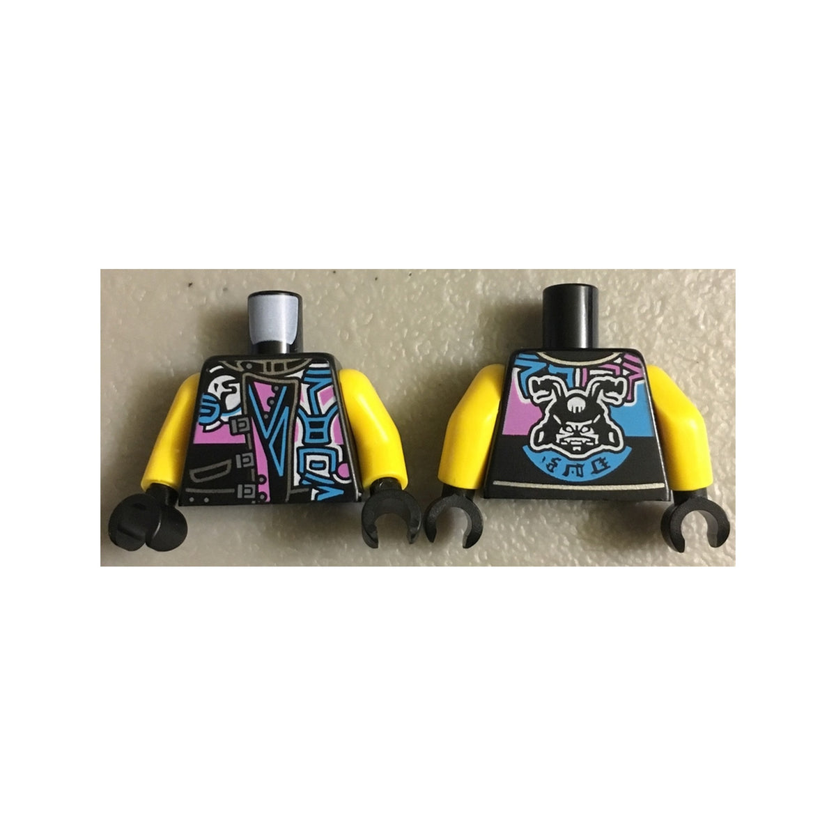 LEGO® Torso Biker Vest with Dark Pink / Medium Azure Ninjago Characters, Sons of Garmadon Logo and Ninjago 'SOG' on Back Pattern / Yellow Arms / Black Hands 973pb3026c01 schwarz