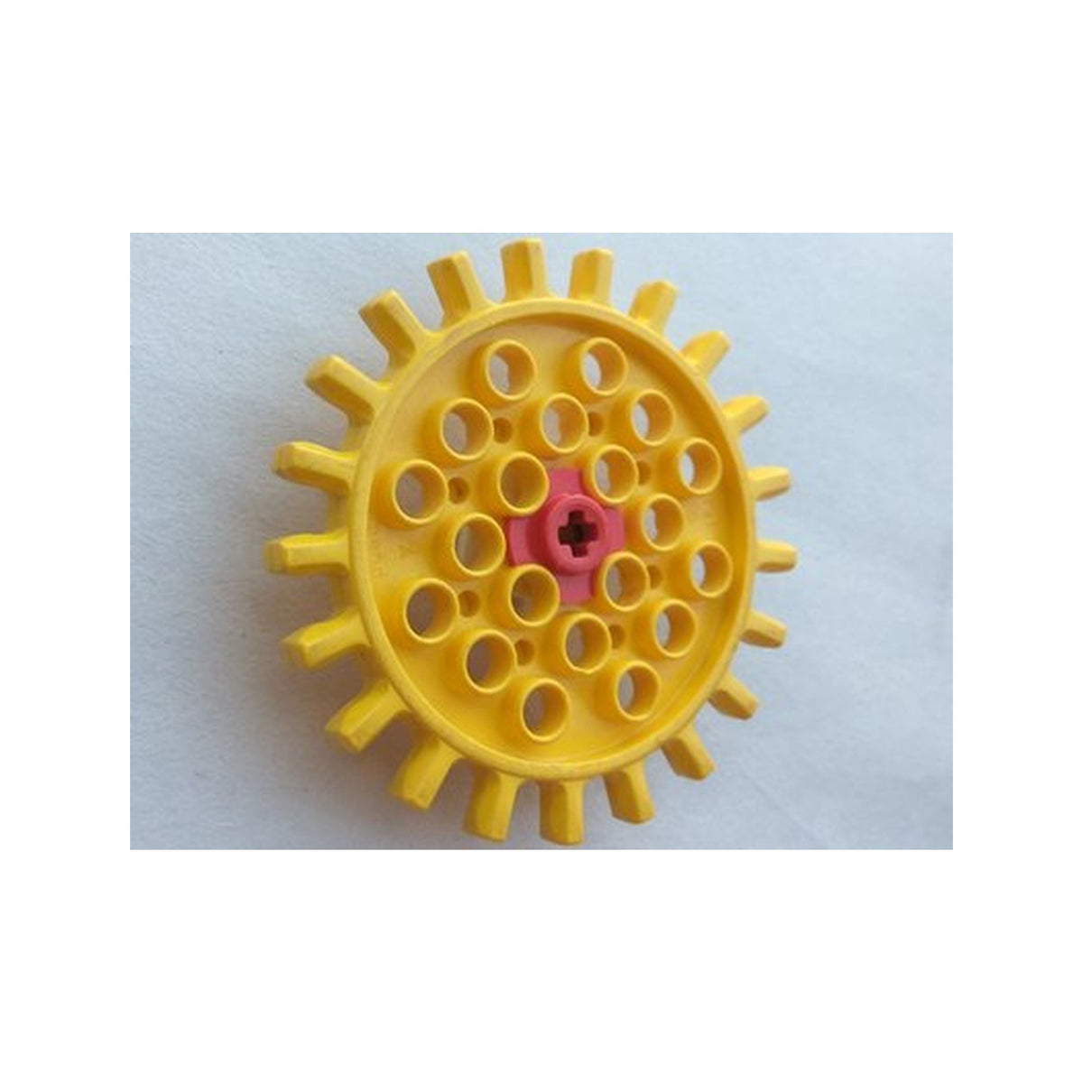 LEGO® Technic, Gear Expert Builder 21 Tooth with Axle Hole g21 gelb